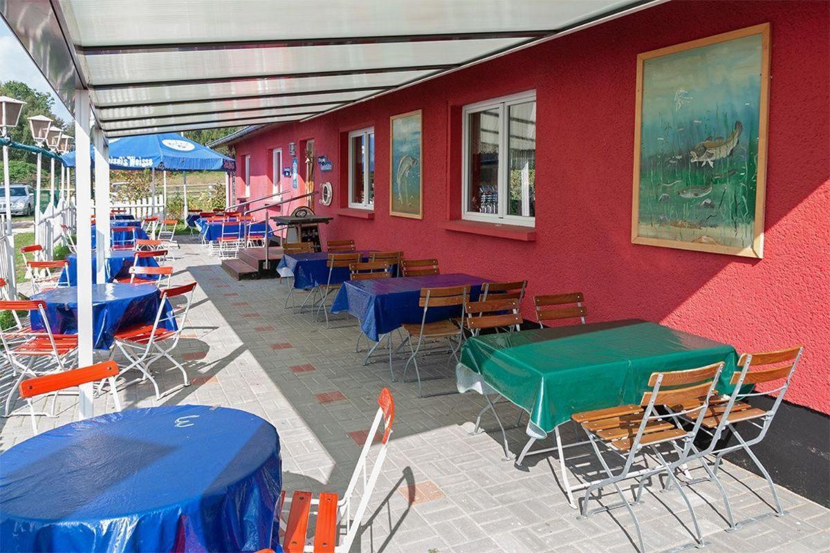 Familienzimmer Mit Gemeinschaftsbad Gross Banzelvitz Exterior photo